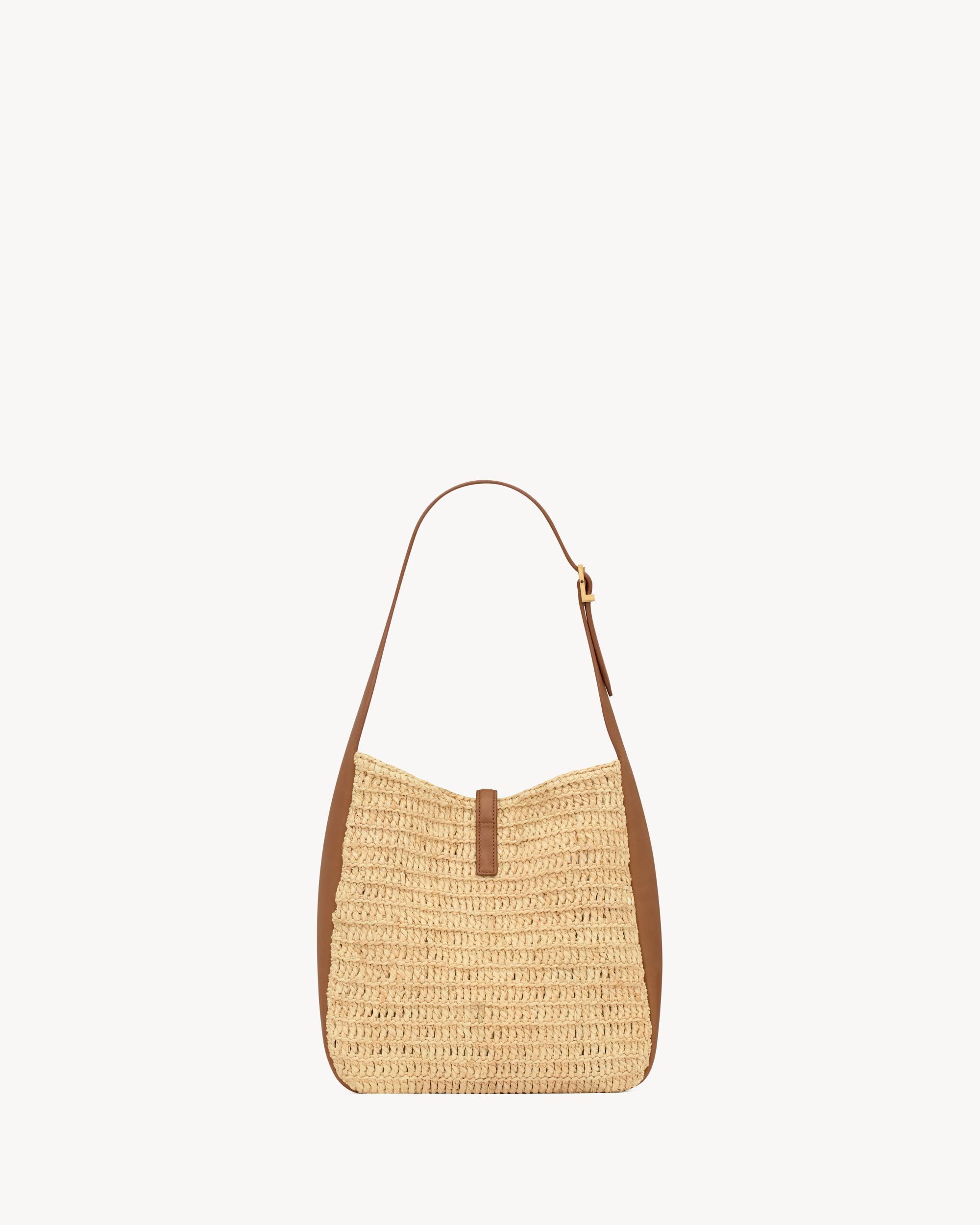 LE 5 À 7 supple small in raffia and leather Product Image