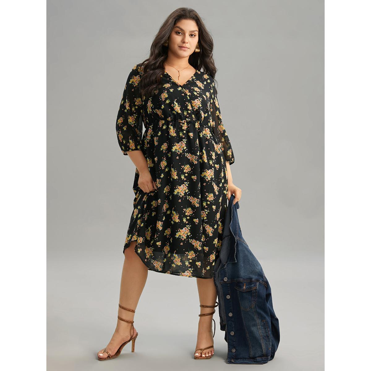Plus Size Floral Overlap Collar Pocket Elastic Waist Dress Black Women Elegant Wrap Overlap Collar Half Sleeve Curvy Midi Dress BloomChic 10/M Product Image