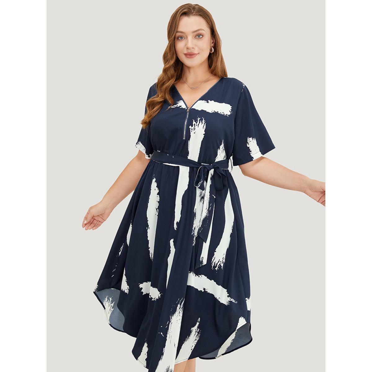 Plus Size Brush Print Half Zipper Pocket Belt Curved Hem Dress Indigo Women Elegant Gathered V-neck Short sleeve Curvy Midi Dress BloomChic 14-16/1X Product Image