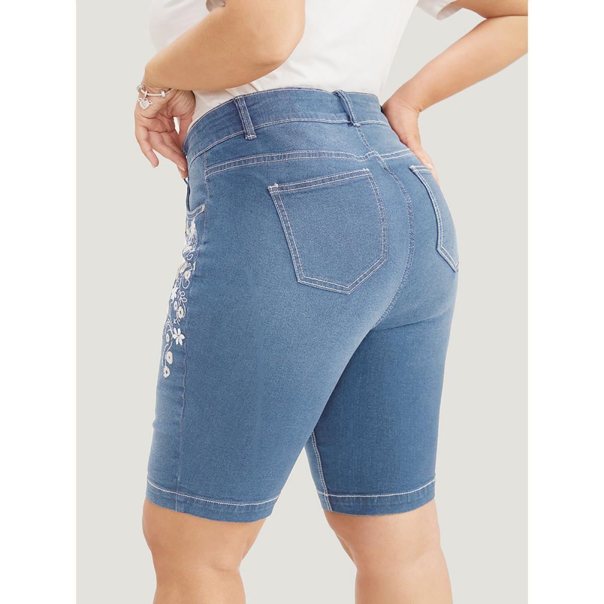 Plus Size Very Stretchy High Rise Dark Wash Floral Embroidered Denim Shorts Women LightBlue High stretch Everyday Slanted pocket Casual Denim Shorts BloomChic 14/1X Product Image