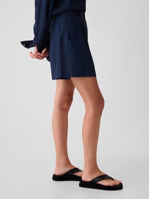 365 High Rise Linen-Blend Shorts Product Image