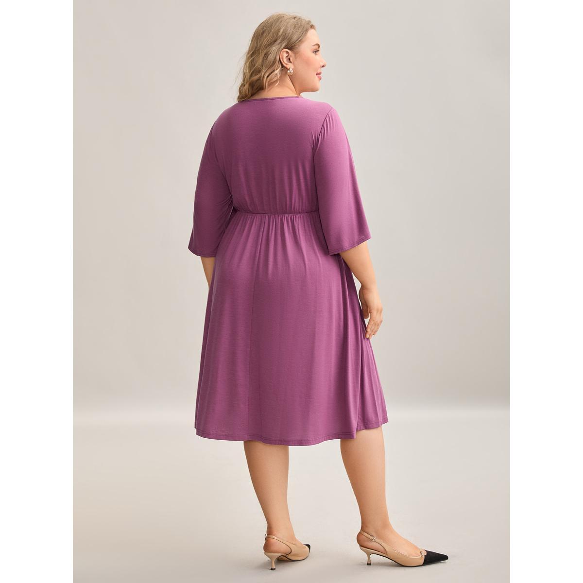 Plus Size Woven Plain Floral-Neckline Sleeveless Midi Dress Mauve Women At the Office Tucked seam Round Neck Elbow-length sleeve Curvy BloomChic 18-20/2X Product Image