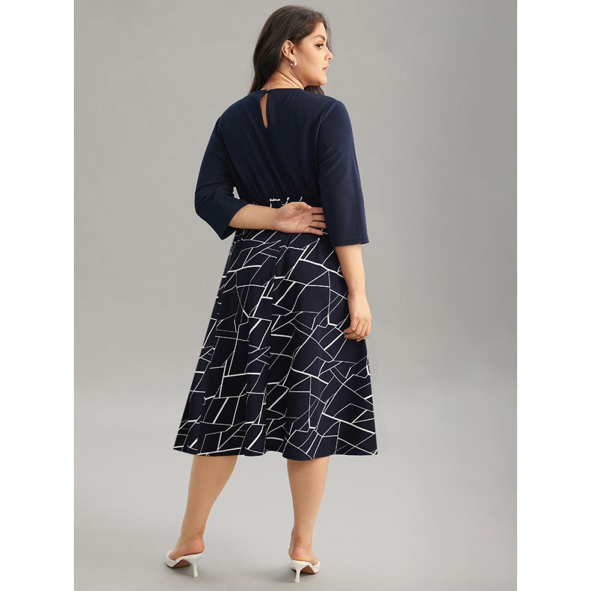 Plus Size Geometric Contrast Keyhole Elastic Waist Dress Indigo Women Office Contrast Keyhole Cut-Out Elbow-length sleeve Curvy Midi Dress BloomChic 18-20/2X Product Image