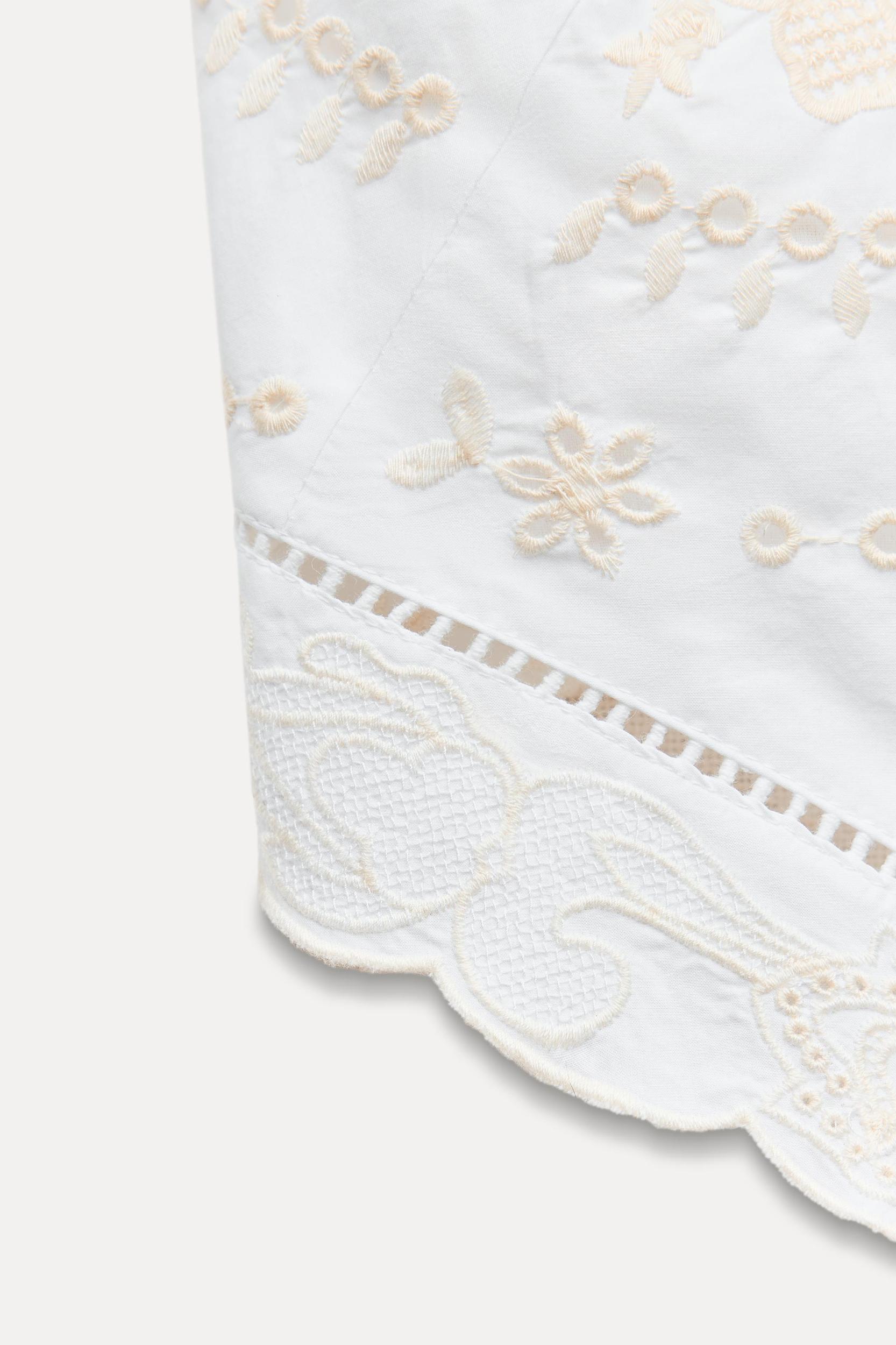 EMBROIDERED STRAPLESS TOP Product Image