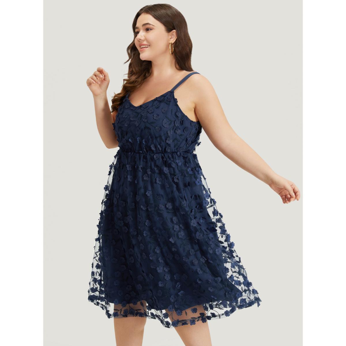 Plus Size Floral Print Elastic Waist Pocket Cami Dress Navy Women Glamour Adjustable Straps Spaghetti Strap Sleeveless Curvy Midi Dress BloomChic 28/5X Product Image