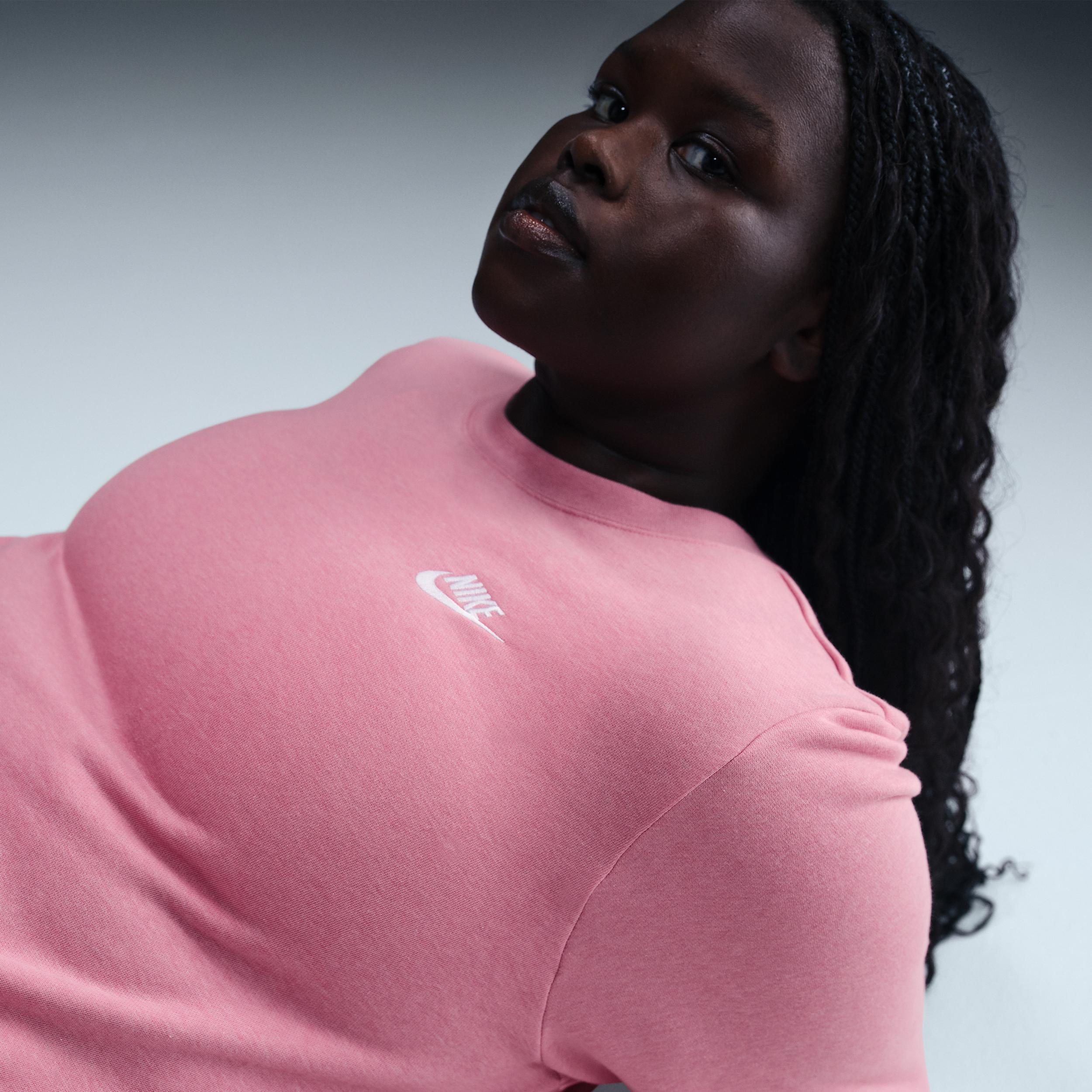 Women's Nike Sportswear Club Fleece Crew-Neck Sweatshirt (Plus Size) Product Image