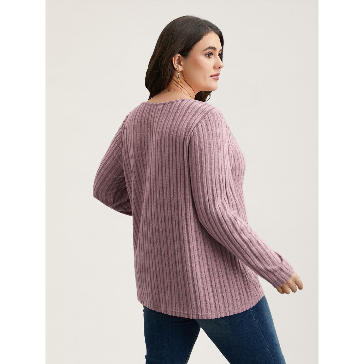 Plus Size V-Neck Textured Pit Strip Fitted T-Shirt Dirtypink Women Casual Texture V-neck Bodycon Everyday T-shirts BloomChic 26/4X Product Image