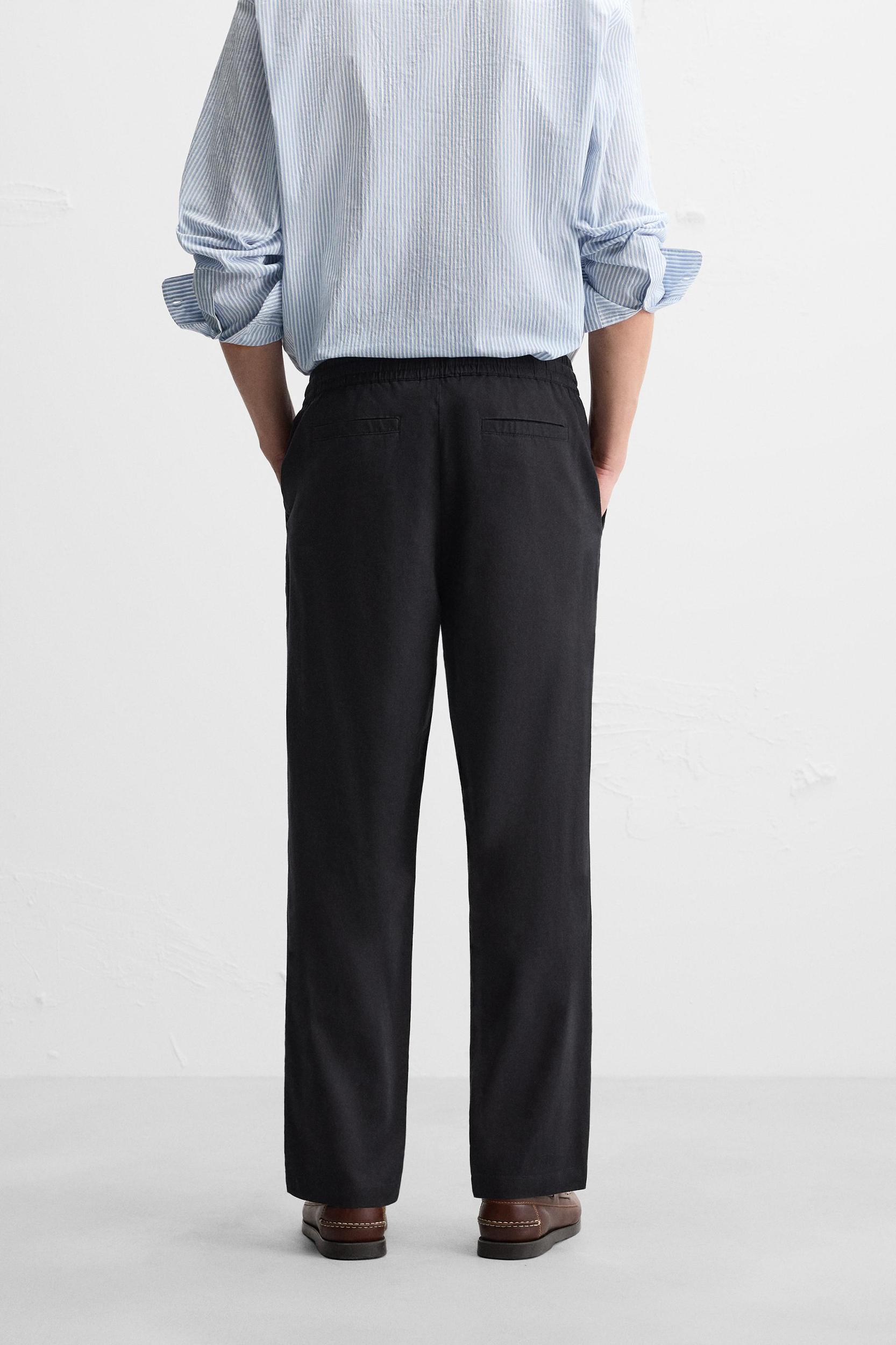 RELAXED FIT JOGGING PANTS Product Image