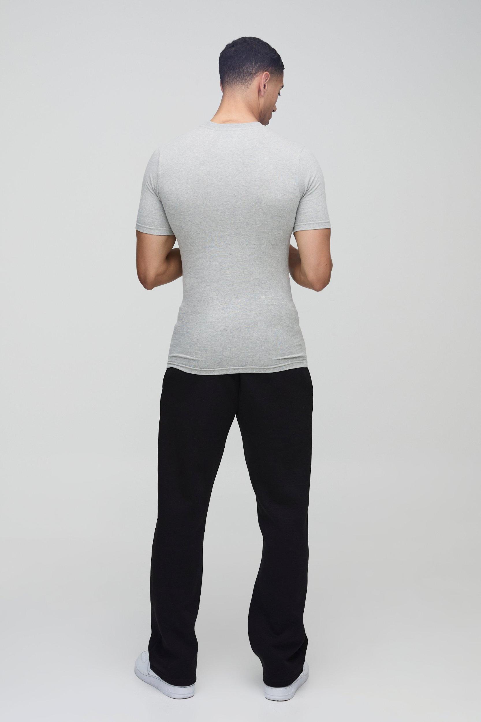 Muscle Fit Man Colour Block T-Shirt | boohooMAN USA Product Image