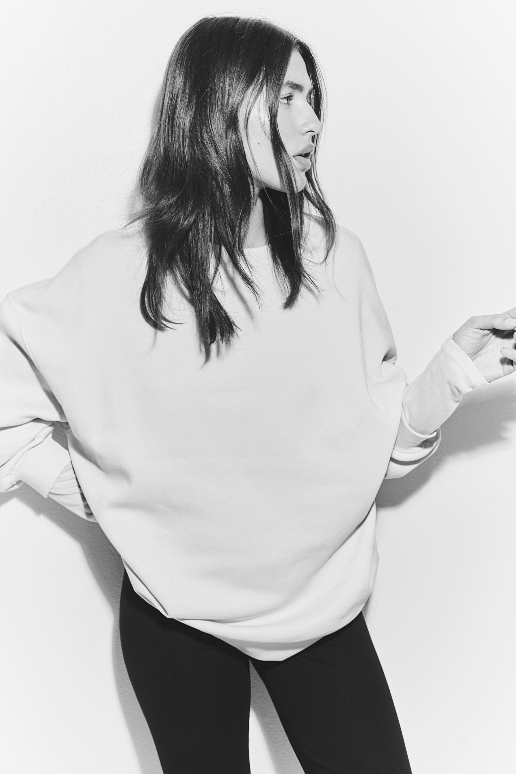 Oversized Sweatshirt Product Image