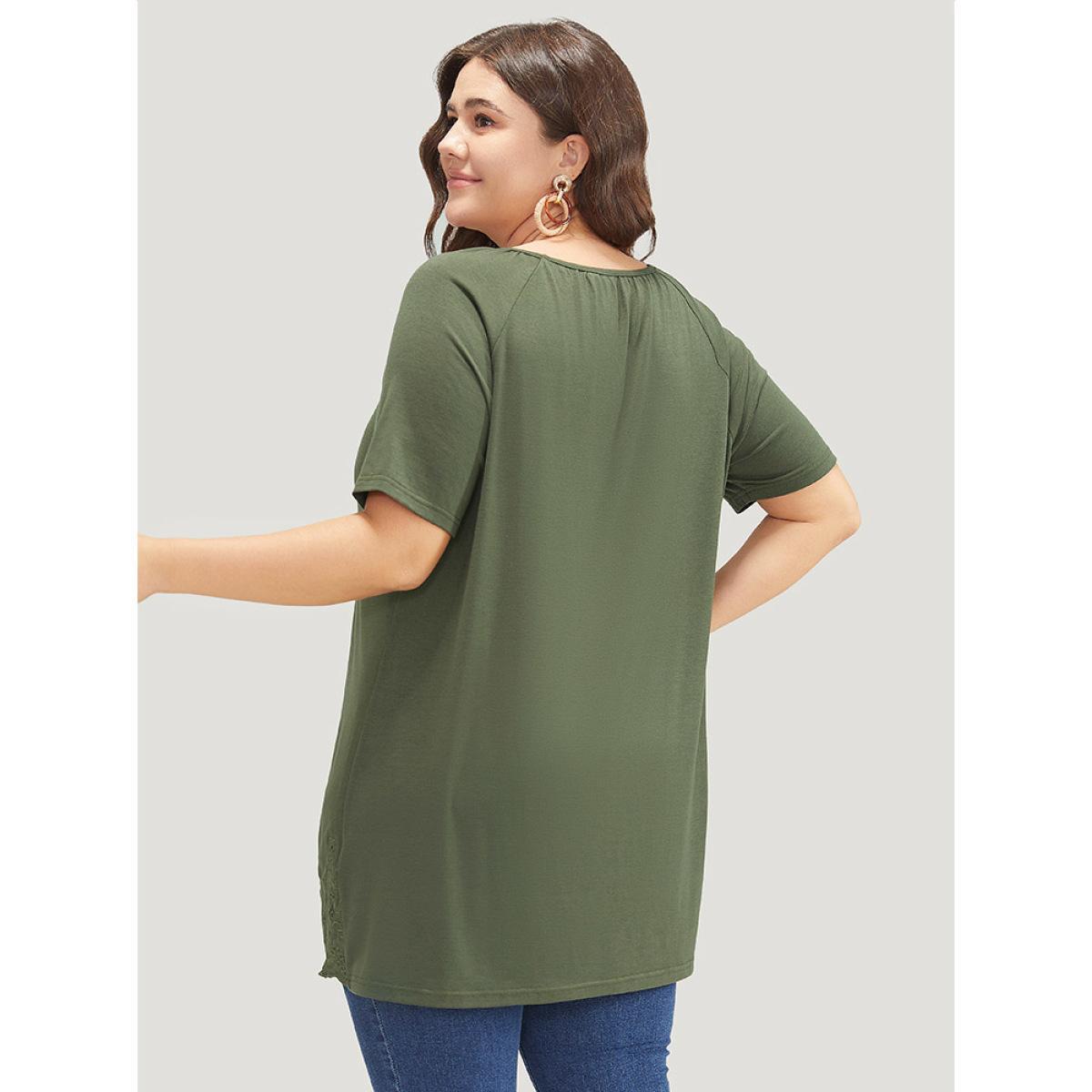 Plus Size Plain Broderie Anglaise Raglan Sleeve Scalloped Front T-shirt ArmyGreen Women Elegant Broderie anglaise Plain Round Neck Loose Dailywear T-shirts BloomChic 12/L Product Image