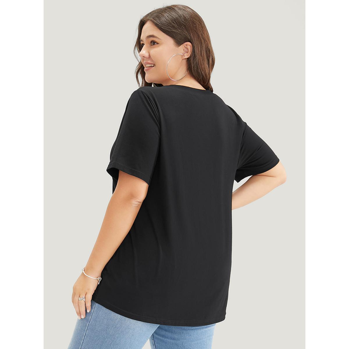 Plus Size Letter & Heart Print V Neck T-shirt Black Women Casual Letter Dailywear T-shirts BloomChic 18-20/2X Product Image