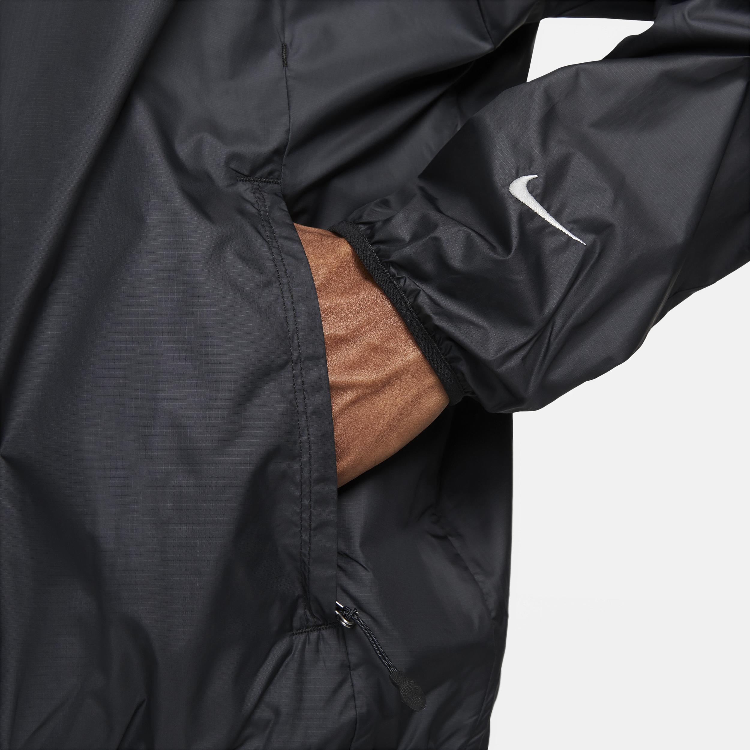 Nike Men's Track Club Storm-FIT Running Jacket Product Image