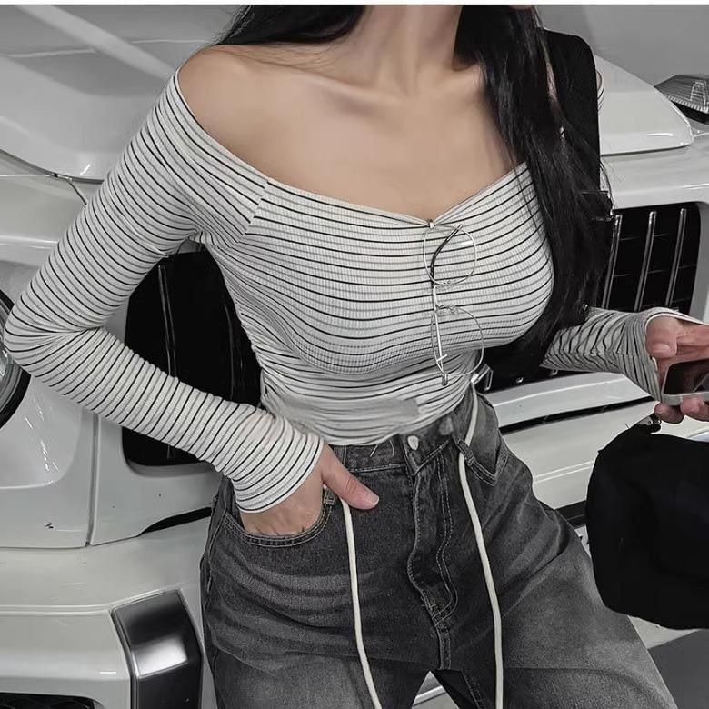 Long-Sleeve Off-Shoulder Striped T-Shirt Product Image