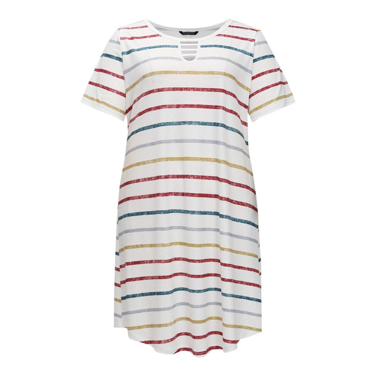 Plus Size Colour Striped Print Pocket Keyhole Arc Hem Dress Multicolor Women Casual Arc Hem Keyhole Cut-Out Short sleeve Curvy Knee Dress BloomChic 28/5X Product Image