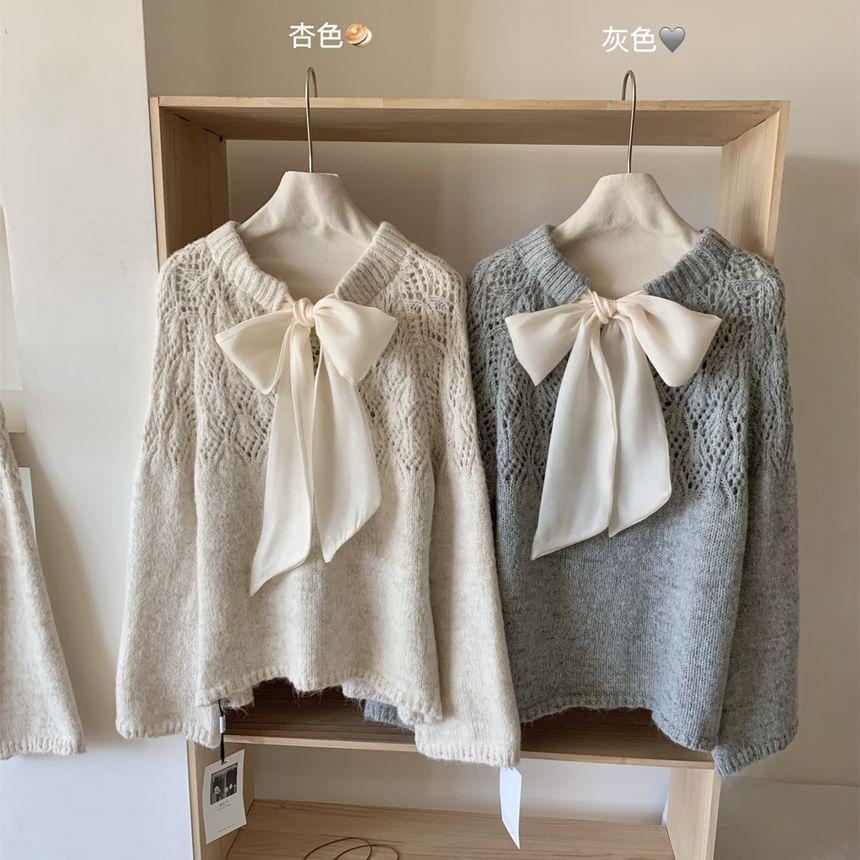 Crew Neck Tie-Up Sweater Product Image