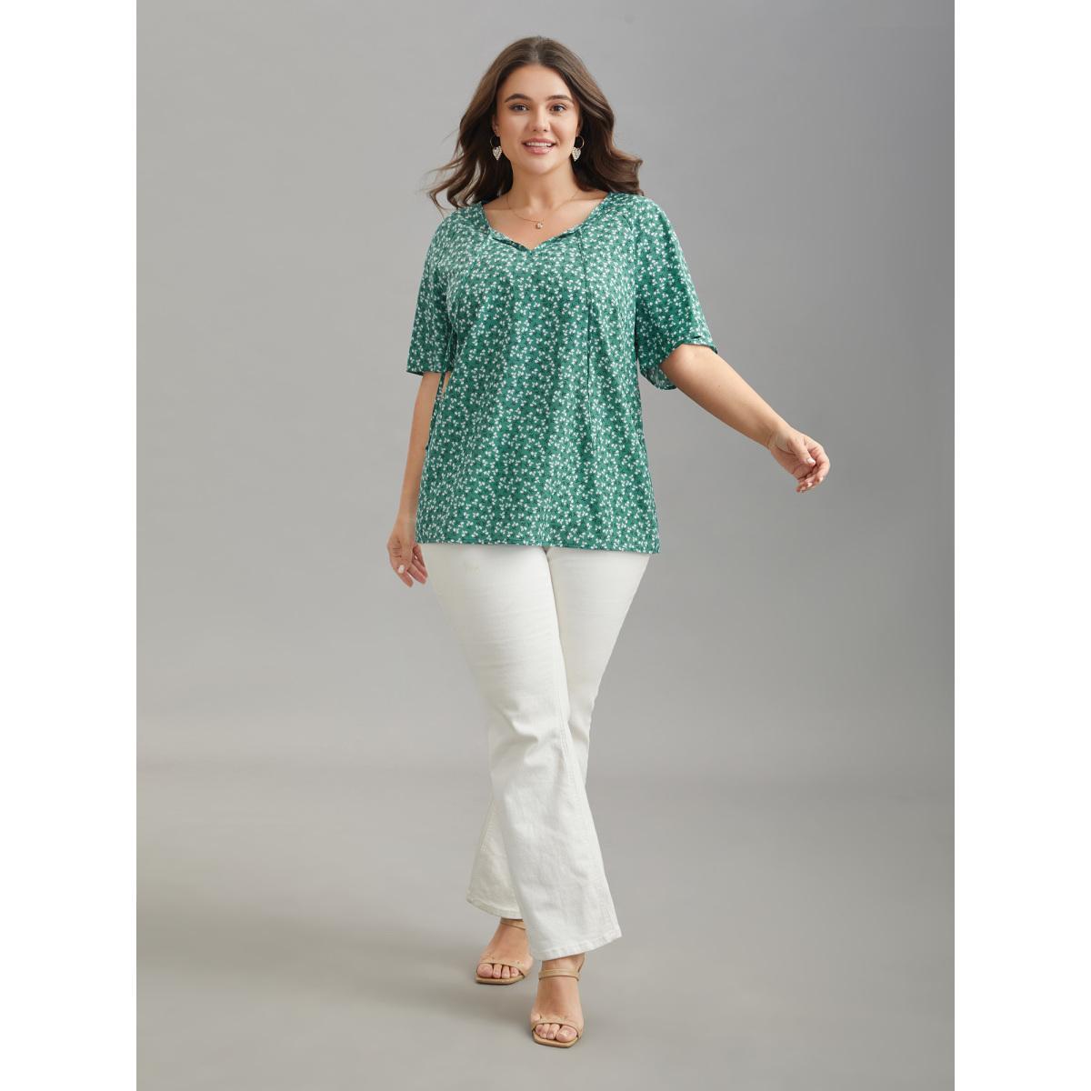 Plus Size Emerald Ditsy Floral Print Half Sleeve Shirt Women Elegant Short sleeve Ribbon-tied collar Everyday Blouses BloomChic 10/M Product Image