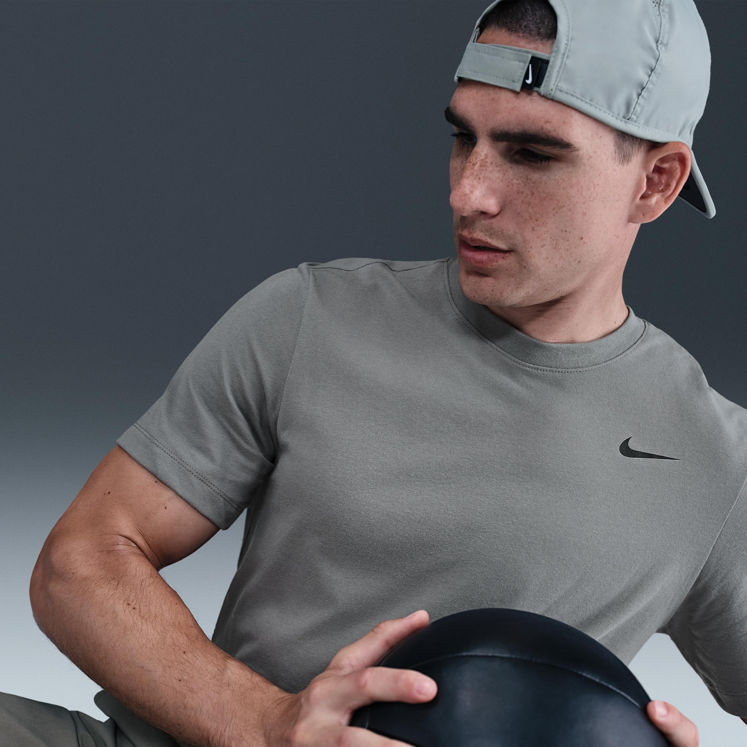 Nike Men's Dri-FIT Fitness T-Shirt Product Image