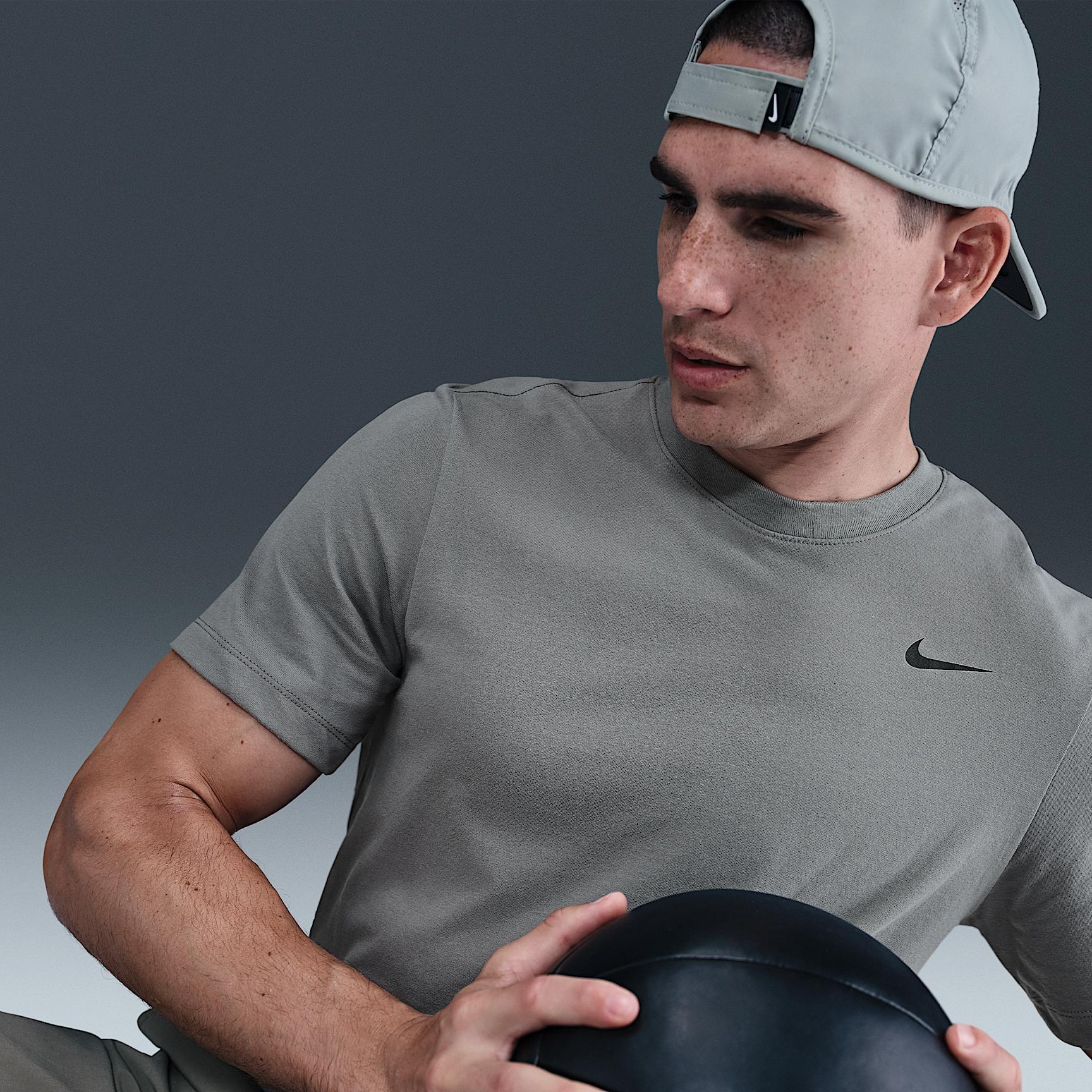 Nike Men's Dri-FIT Fitness T-Shirt Product Image