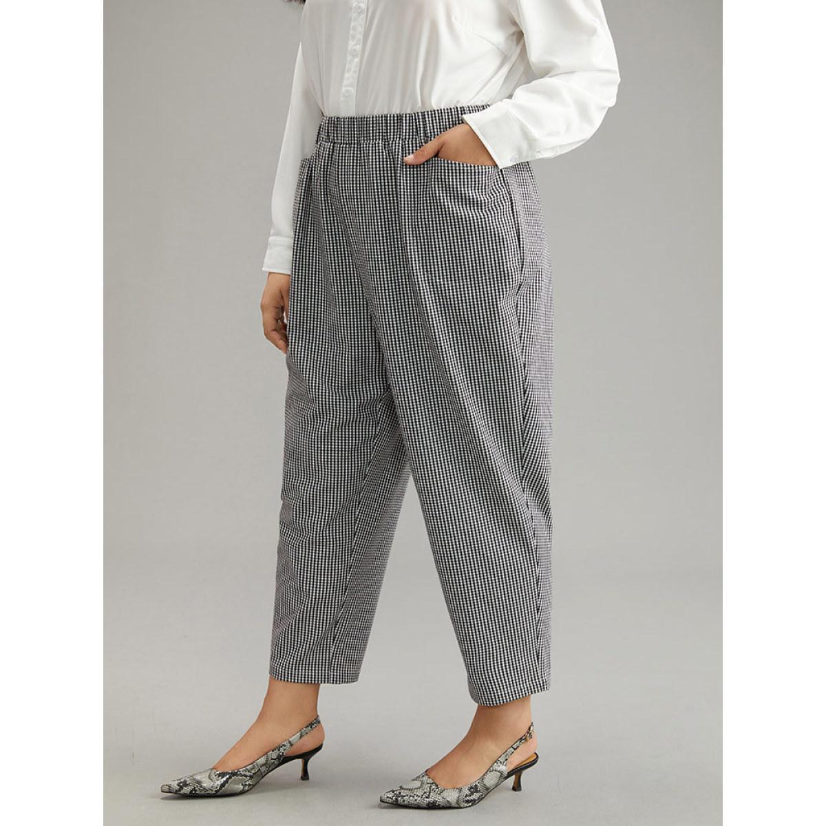 Plus Size Gingham Elastic Waist Pocket Pants Women Black At the Office Straight Leg High Rise Work Pants BloomChic 26/4X Product Image
