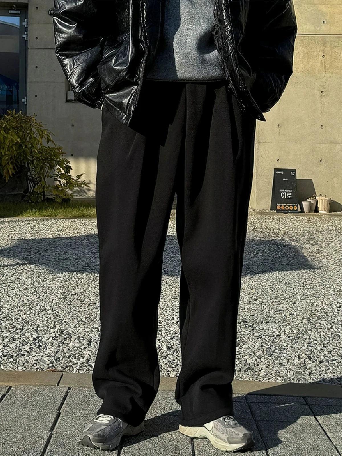 RT No. 12323 BLACK PLEATED FOLDED SWEATPANTS Product Image