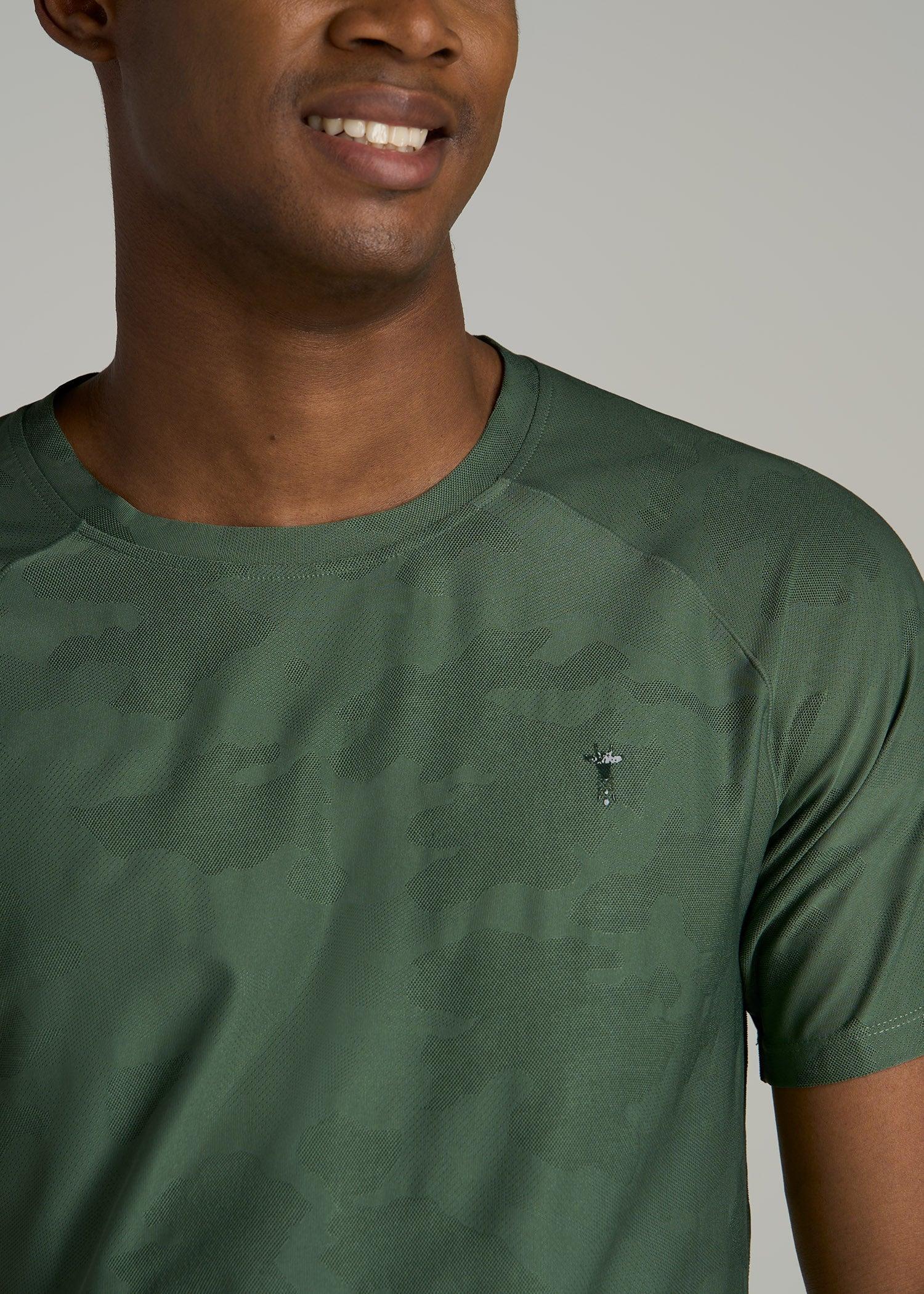 Jacquard Training T-Shirt for Tall Men in Forest Green Product Image