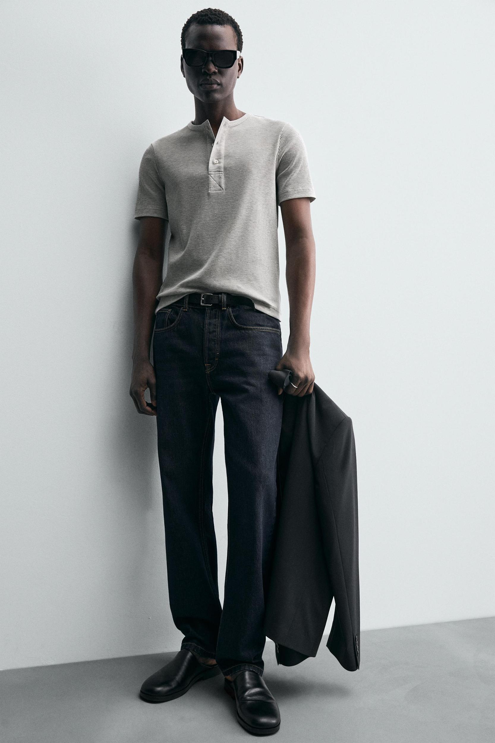 BUTTON-NECK T-SHIRT Product Image