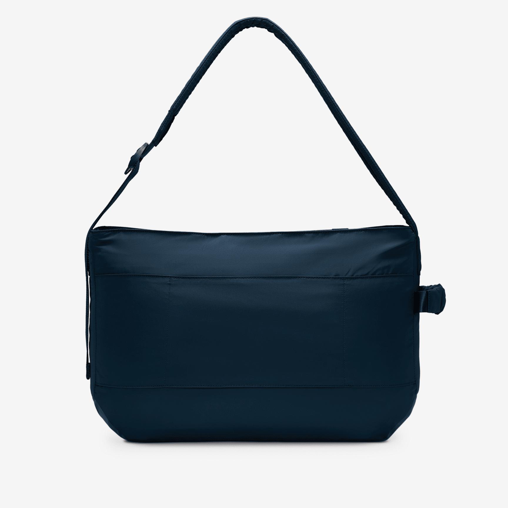 Nike One Tote Bag (25L) Product Image