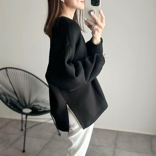 Long-Sleeve Notch Neck Plain Zip Slit Tee Product Image