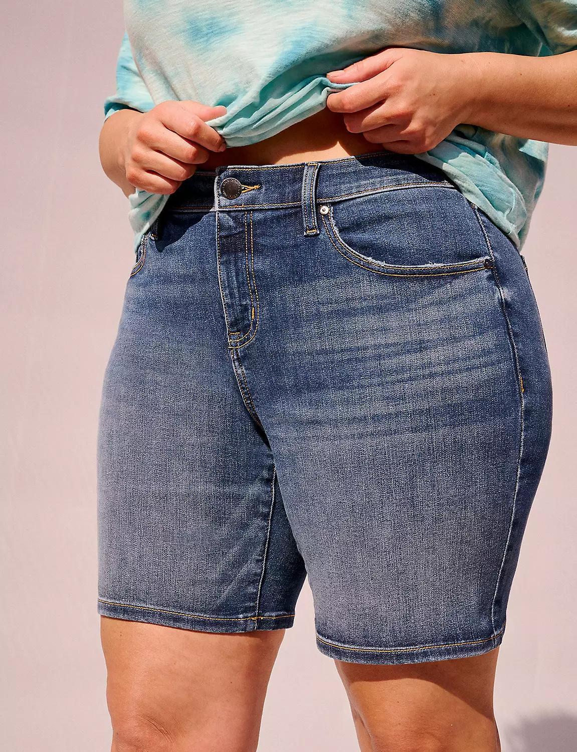 Signature Fit Bermuda Jean Short - 7" Product Image