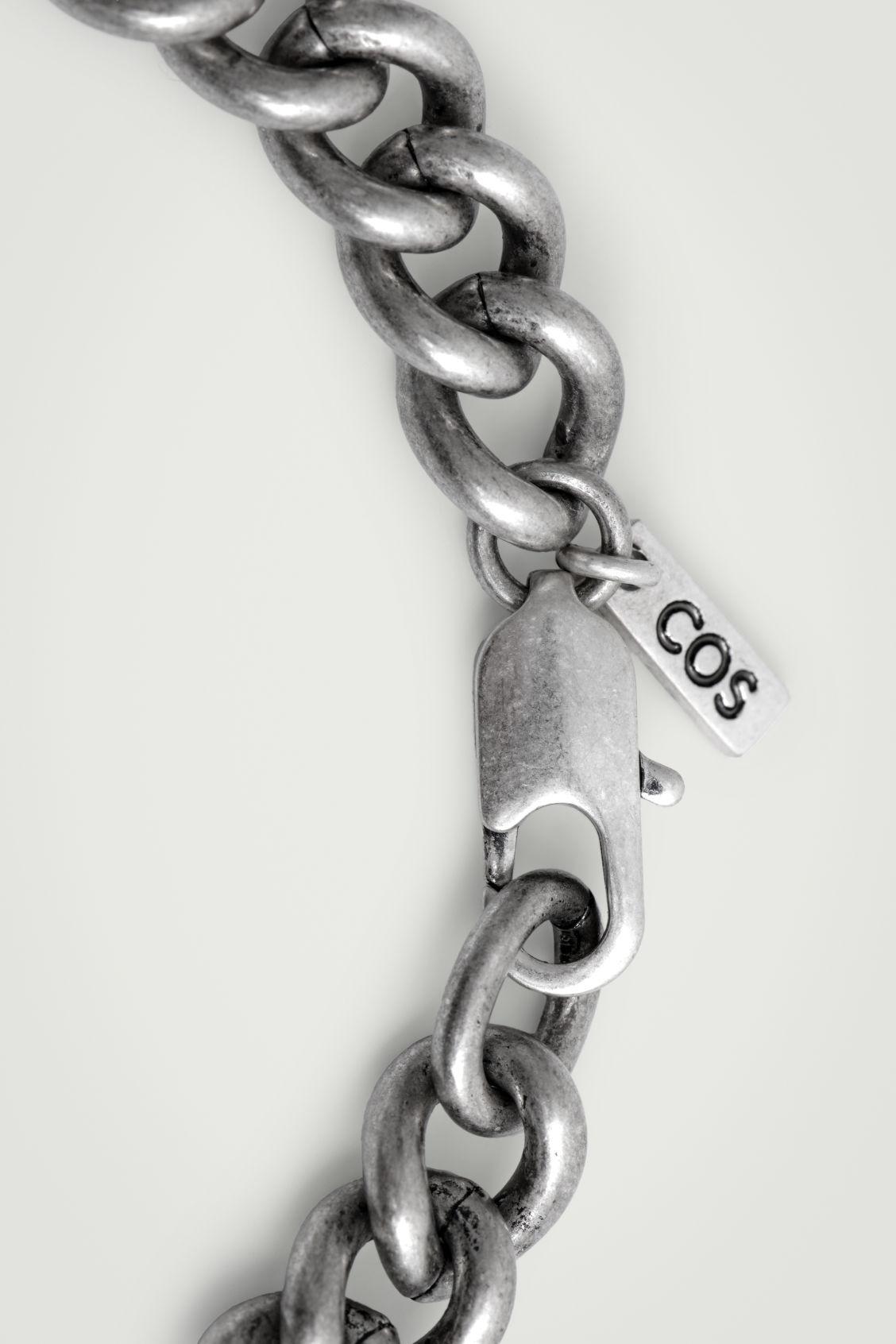 CHUNKY CHAIN BRACELET Product Image