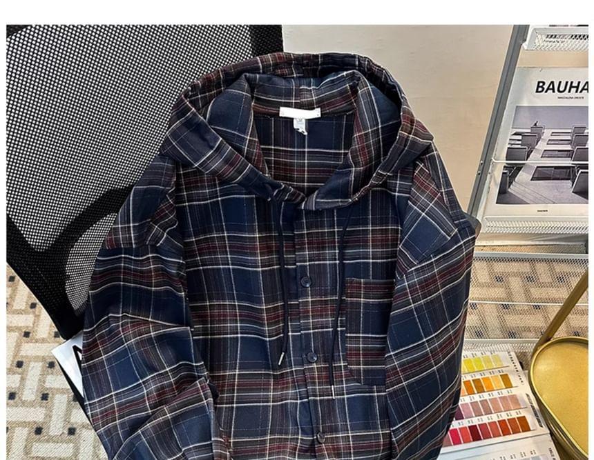 Long-Sleeve Plaid Hooded Shirt Product Image