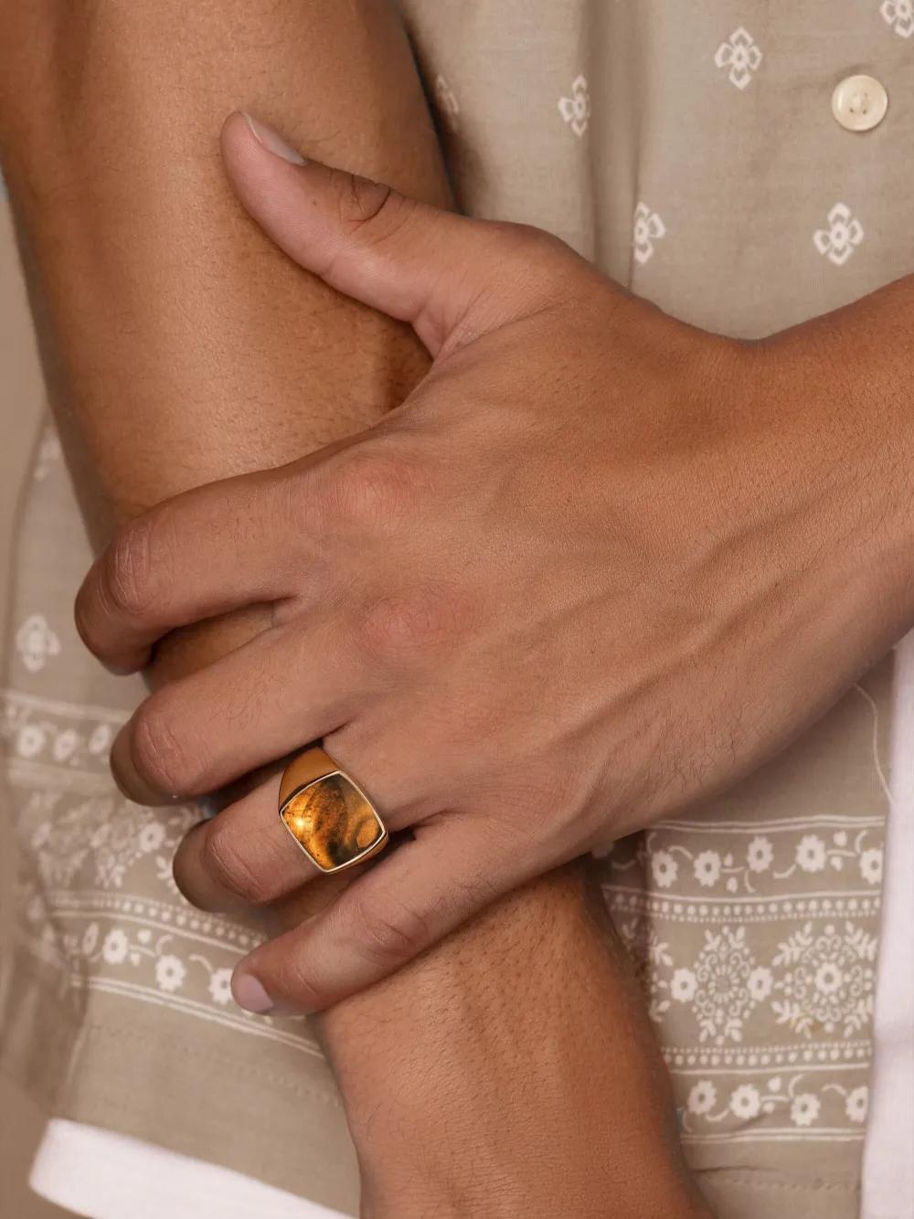 gemstone-detail signet ring Product Image
