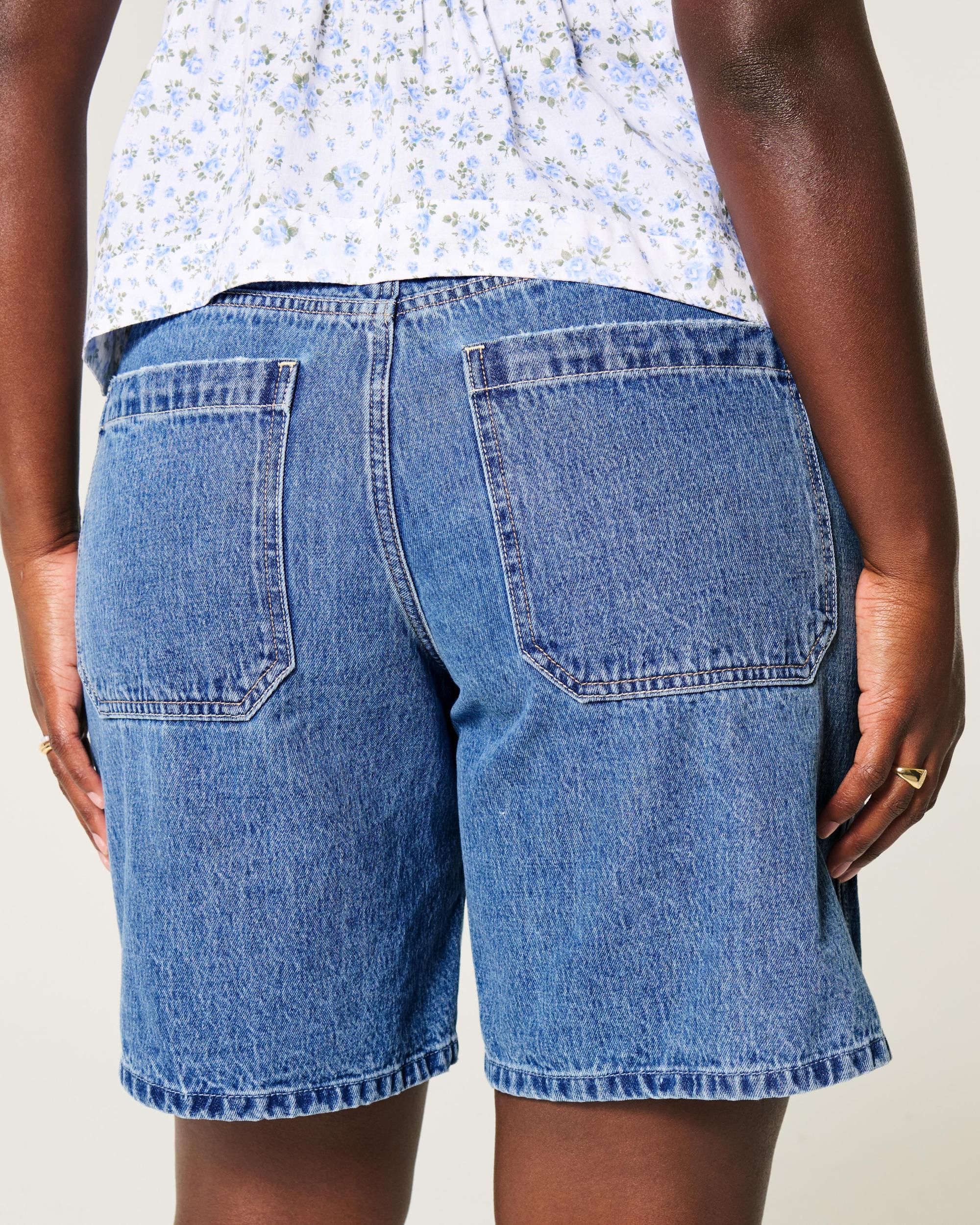 Low-Rise Medium Dark Wash Baggy Jort Product Image