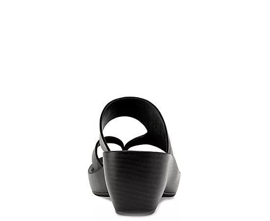 Eastland Laurel Womens Leather Thong Sandals Product Image