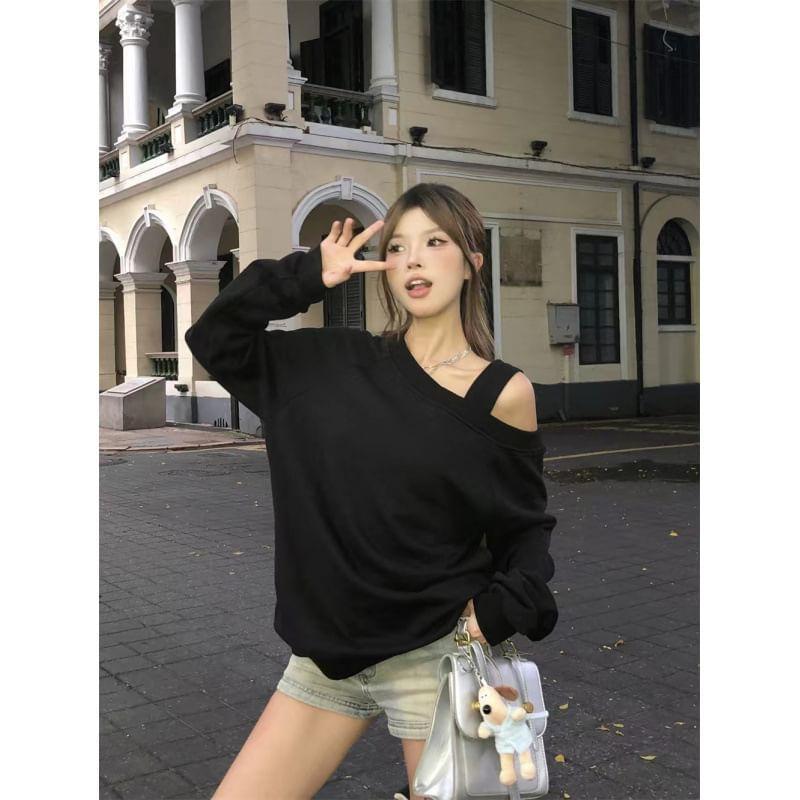 Asymmetrical Neck Cold-Shoulder Pullover Product Image