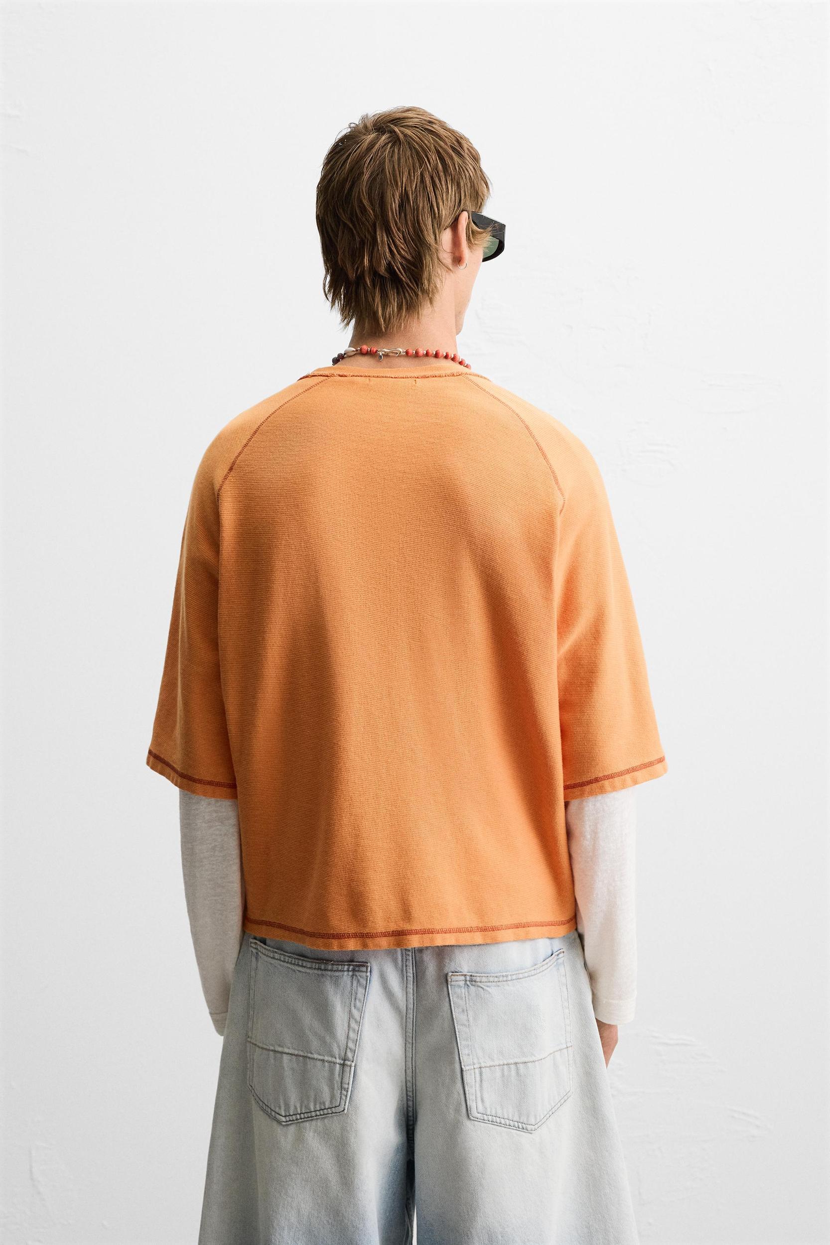 CONTRAST KNIT T-SHIRT Product Image