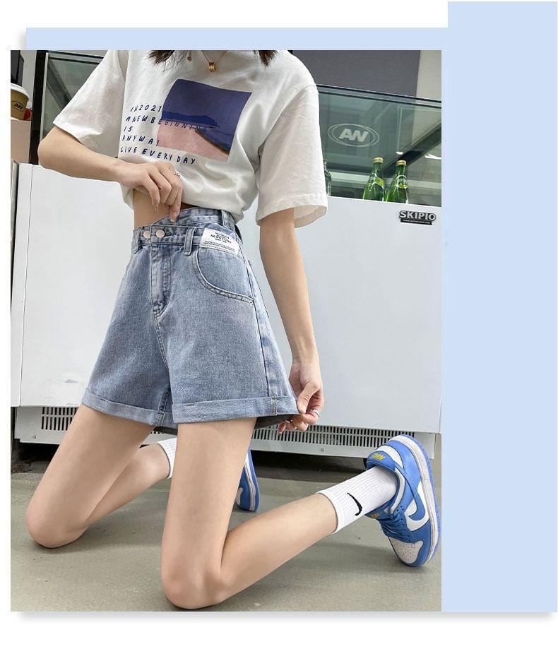 High Waist Washed Label Applique Denim Shorts Product Image