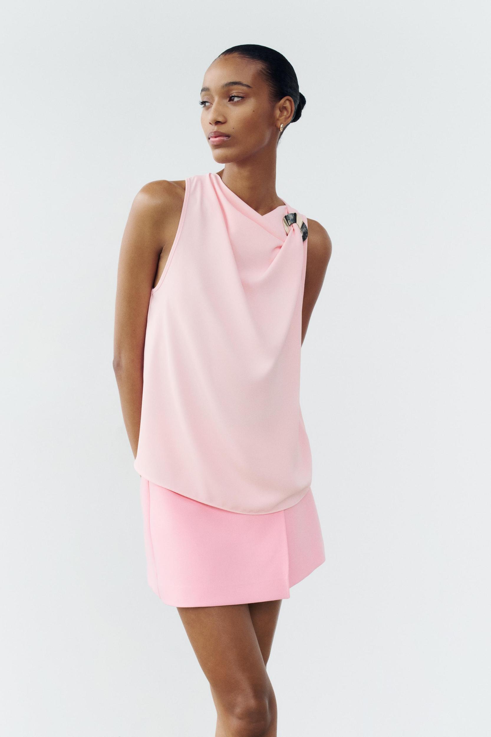 GOLDEN APPLIQUÉ CREPE TOP Product Image