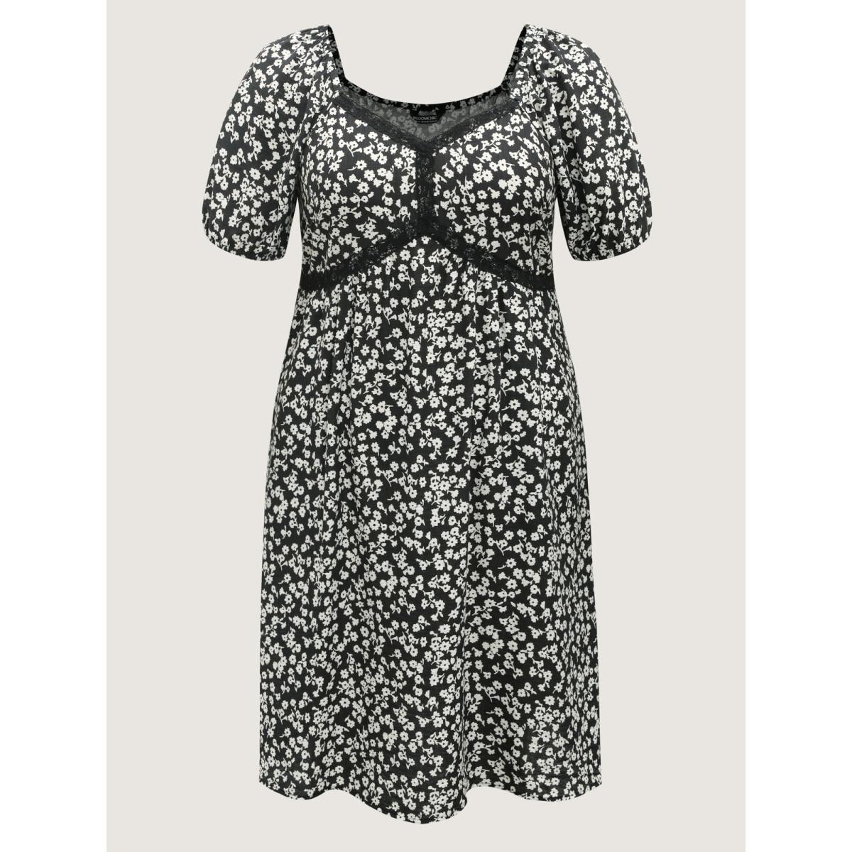 Plus Size Ditsy Floral Print Lace Detail Midi Dress Black Women V-neck Short sleeve Curvy BloomChic 28/5X Product Image