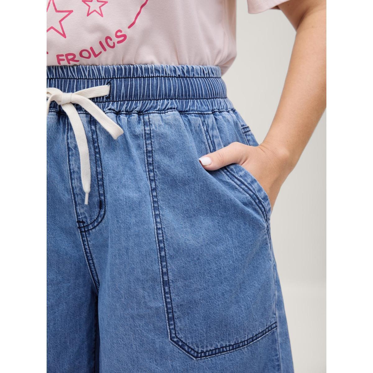 Plus Size Cotton Stretchy Waist Drawstring Classic Denim Shorts Women Midblue No stretch Everyday-Casual Slanted pocket Denim Shorts BloomChic 22/3X Product Image