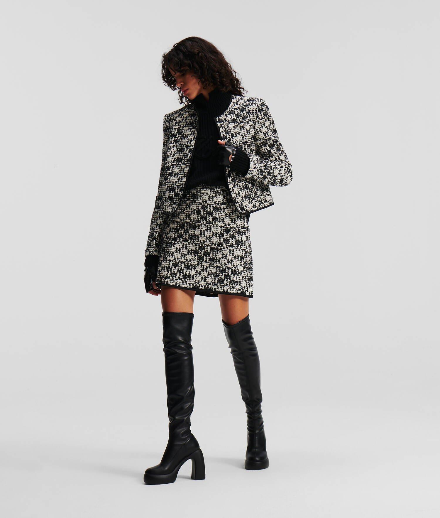 CHECKED BOUCLÉ SKIRT Product Image