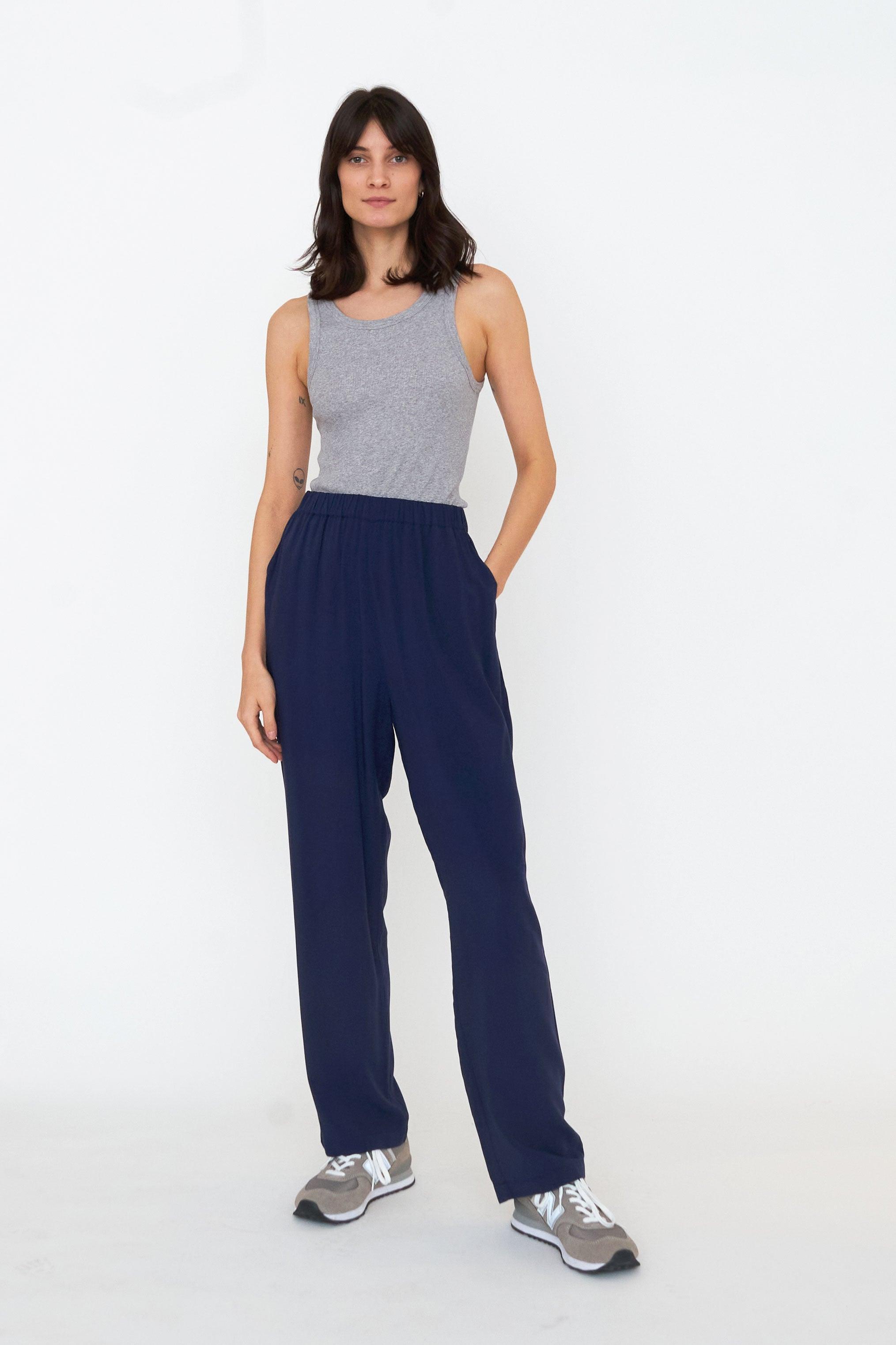 The Suki - Navy Female Product Image
