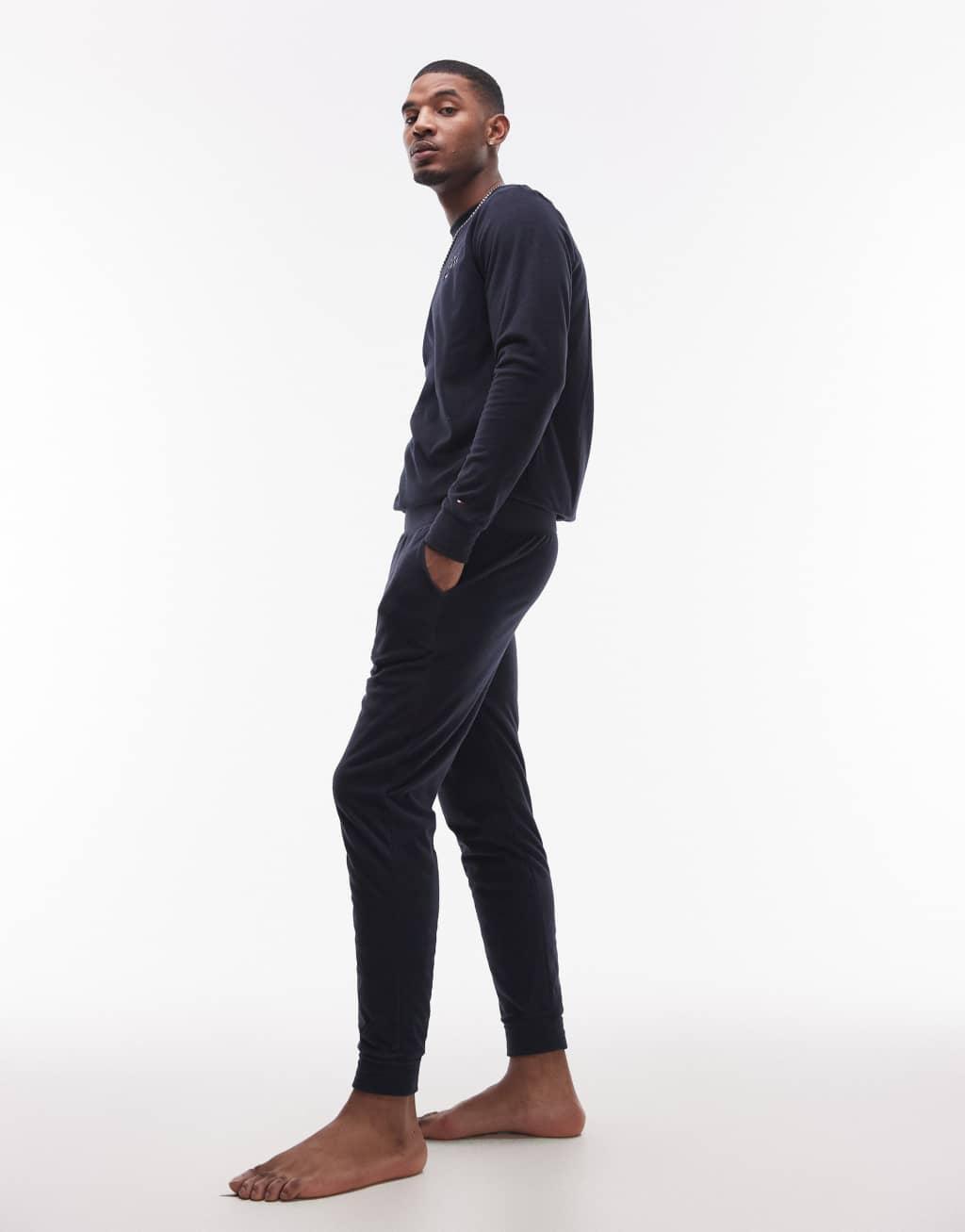 Tommy Hilfiger Original lounge sweatshirt/sweatpants giftset in navy Product Image