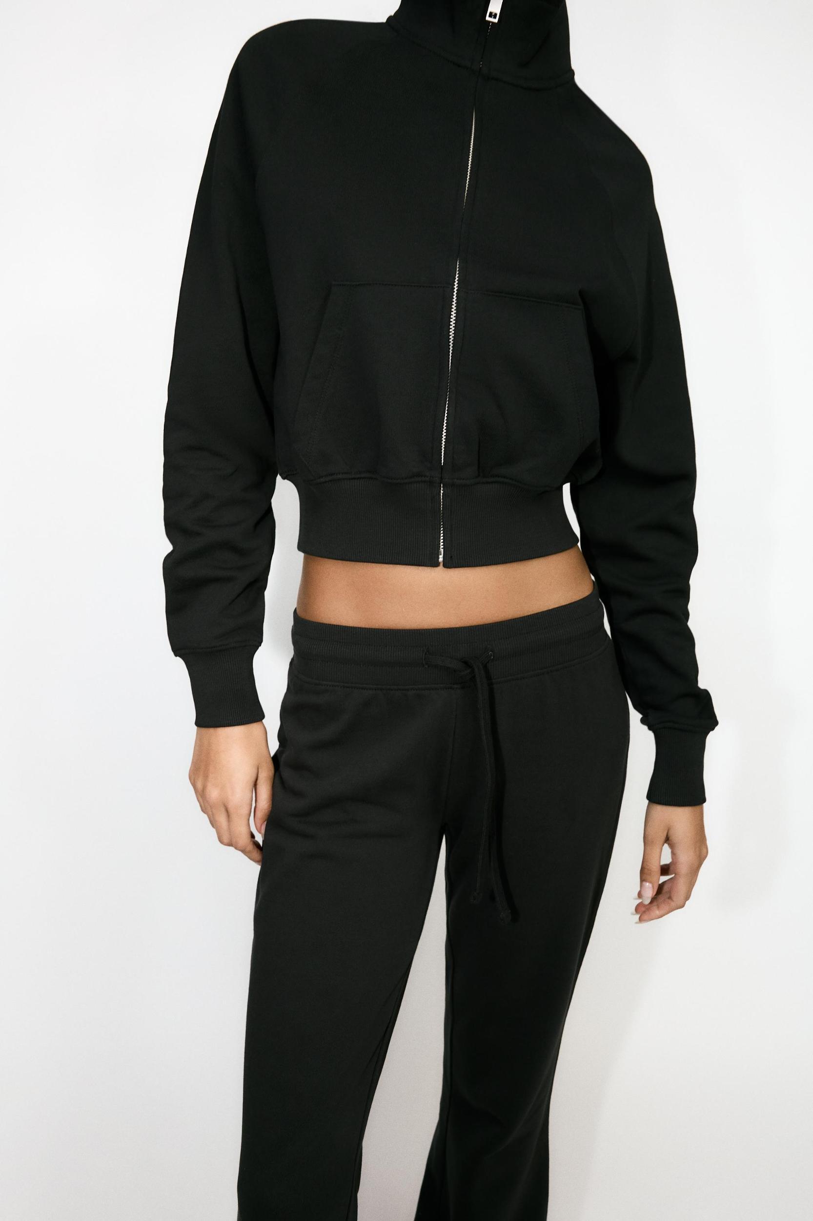 ZIP UP SWEATSHIRT Product Image