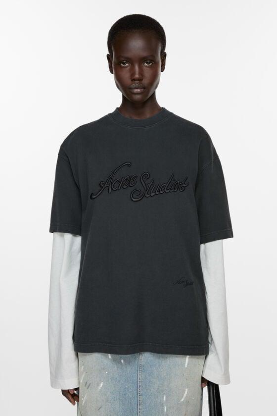 Logo t-shirt - Relaxed fit Product Image
