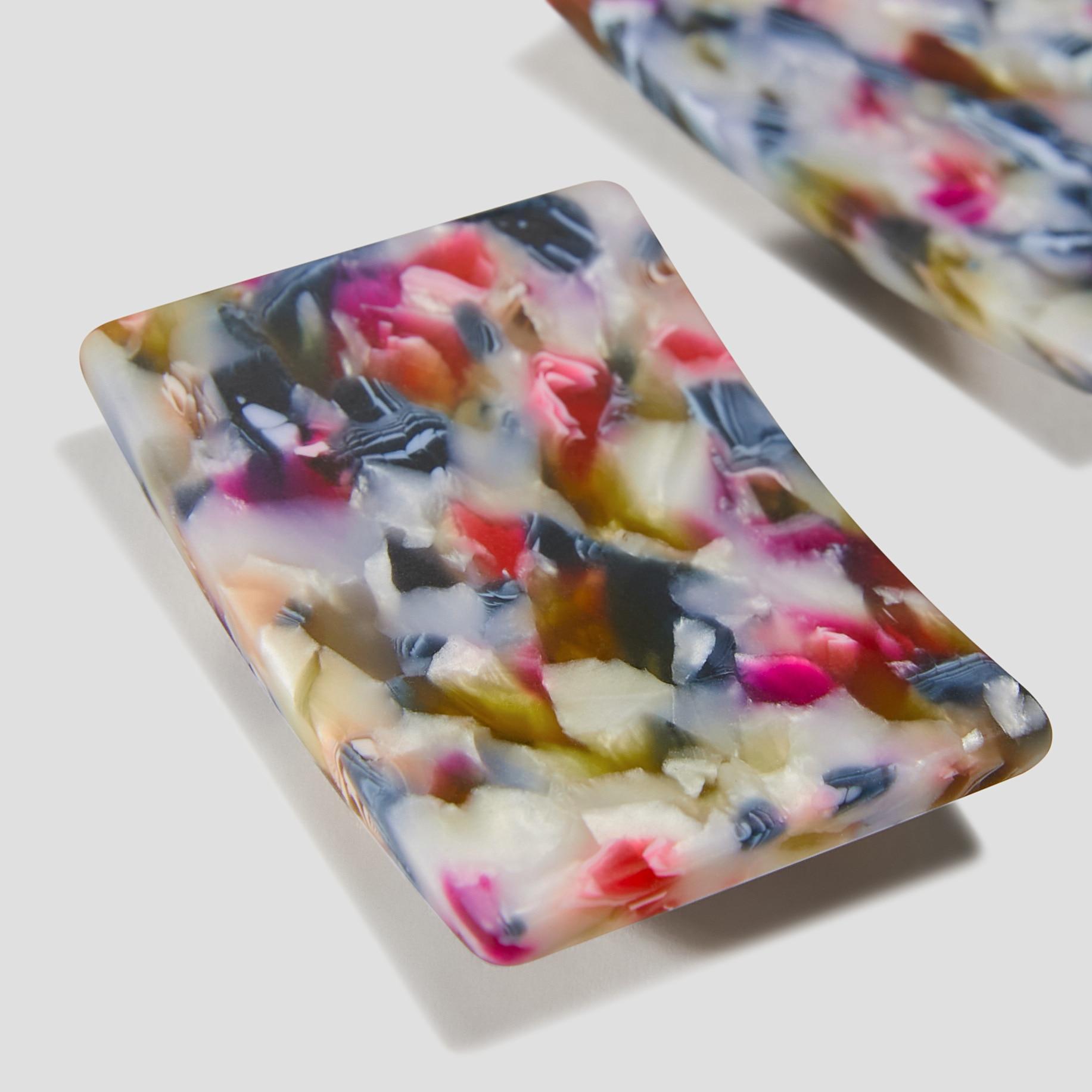 Removable Acrylic (Daisy) Product Image