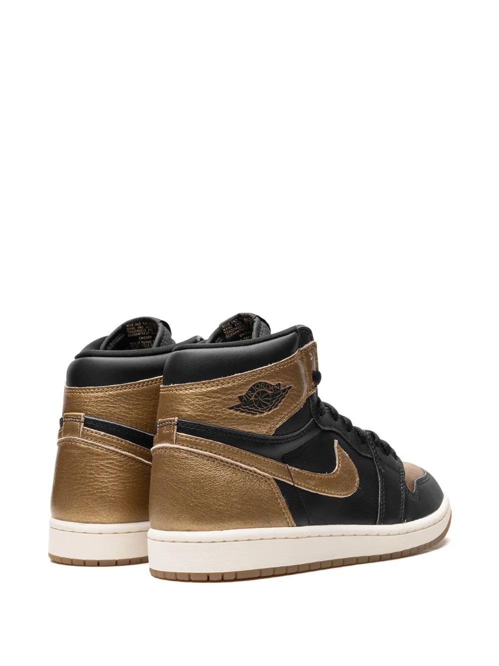 Air Jordan 1 trainers Product Image