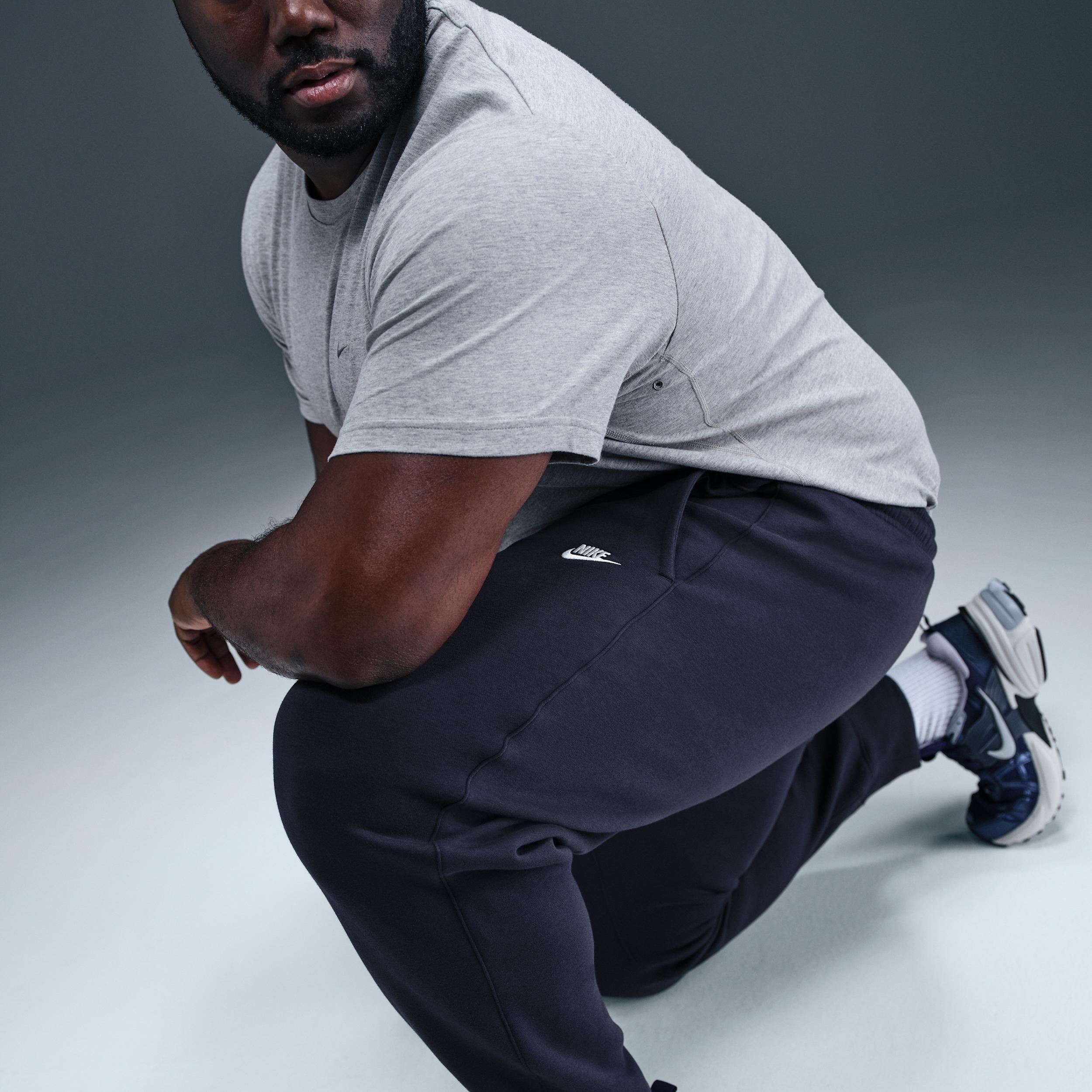 Nike Men's Club Jogger Pants Product Image