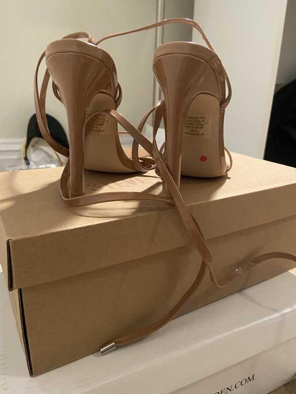 UPLIFT CAMEL PATENT - SM REBOOTED Female Product Image